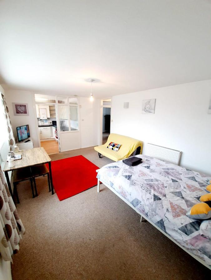 Rayleigh Town Centre 2 Bedroom Apartment Exterior foto